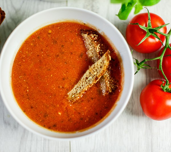 Tomatensuppe im Mixer